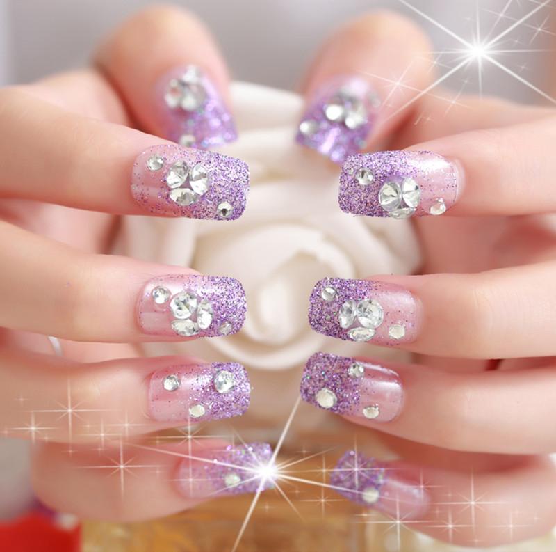 Gros violet paillettes faux ongles strass